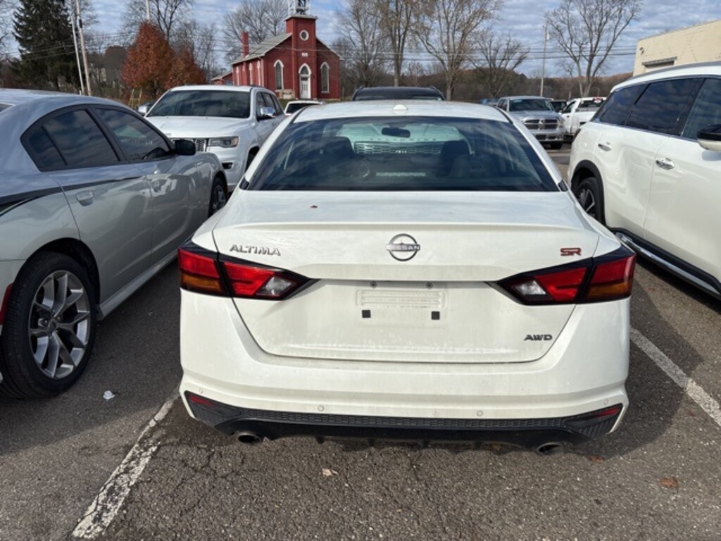 Used 2024 Nissan Altima 2.5 SR Sedan