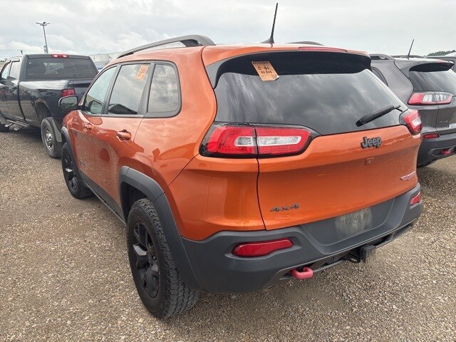2016 Jeep Cherokee Trailhawk photo 2