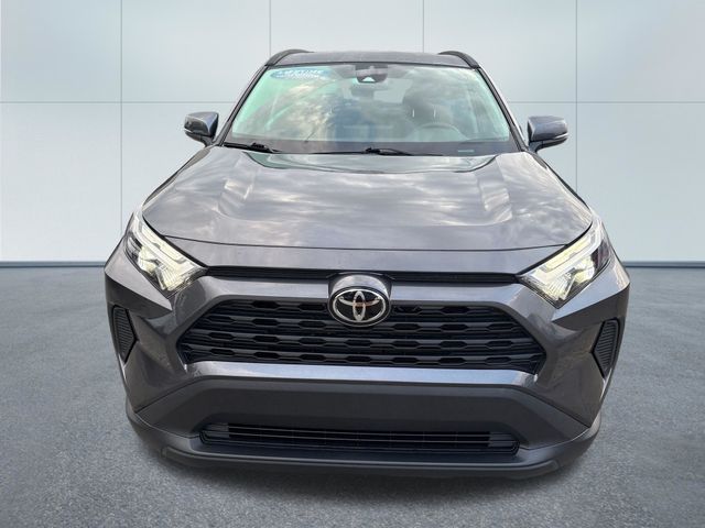 2024 Toyota RAV4 XLE - Photo 6