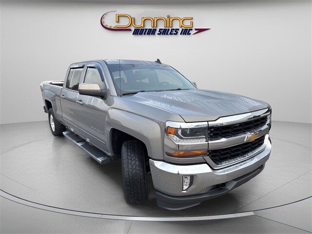 2017 Chevrolet Silverado 1500 photo 3