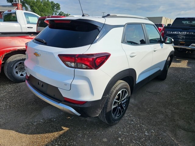 2024 Chevrolet Trailblazer LT photo 4