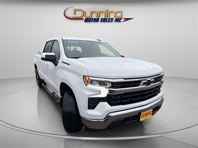 2024 Chevrolet Silverado 1500 LT photo 4