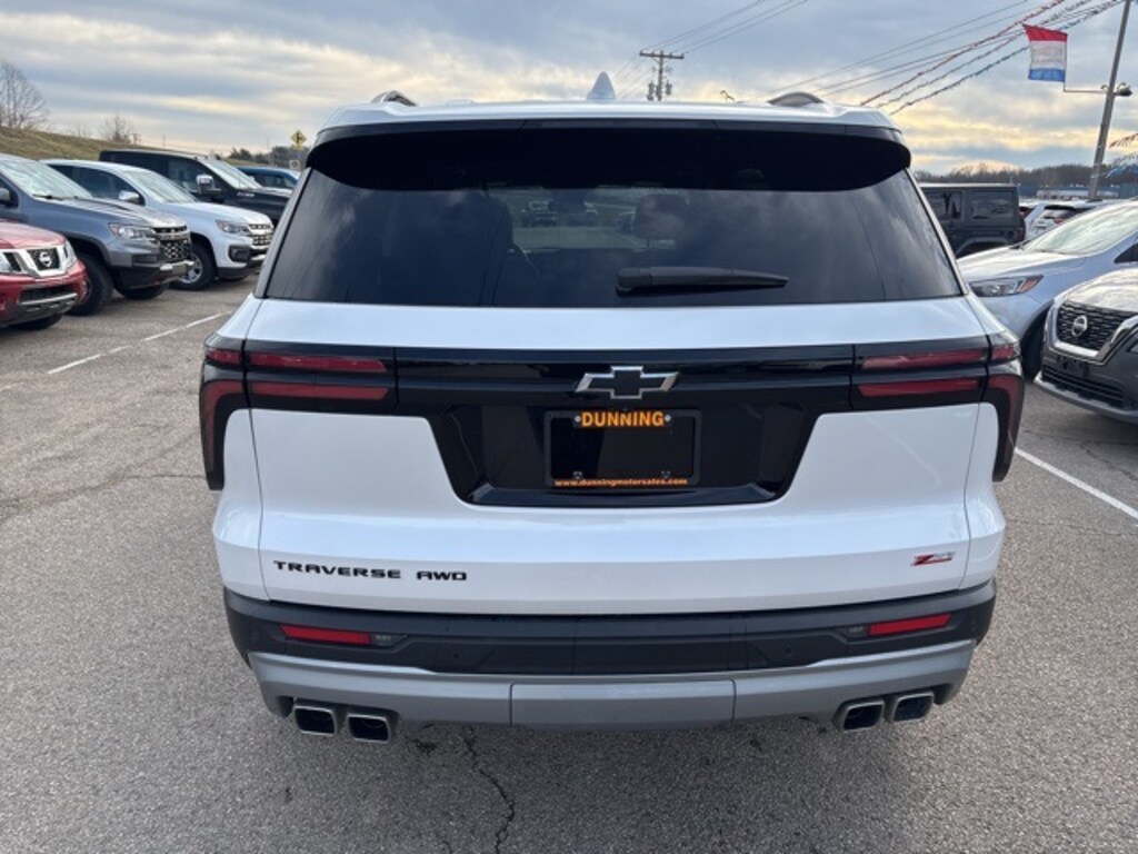 Used 2025 Chevrolet Traverse Z71 SUV