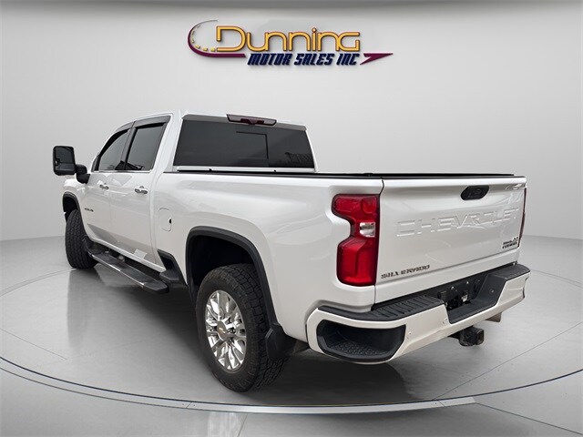 2022 Chevrolet Silverado 3500HD High Country photo 2