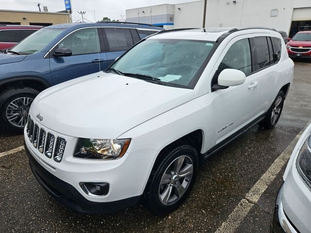 2016 Jeep Compass Latitude photo 2