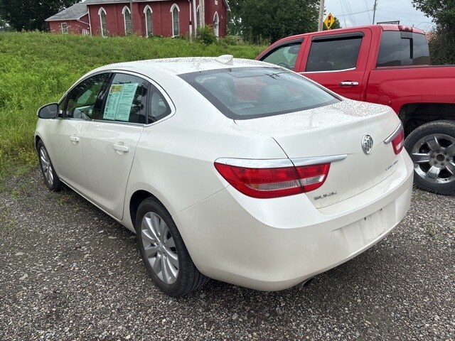 2016 Buick Verano Base photo 2