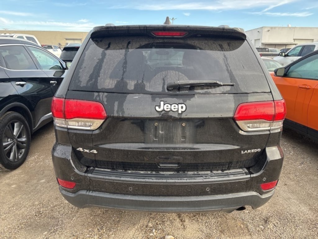 Used 2018 Jeep Grand Cherokee Laredo 4x4 SUV