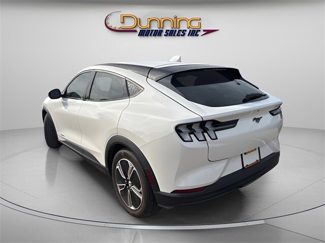 2022 Ford Mustang Mach-E Select photo 2