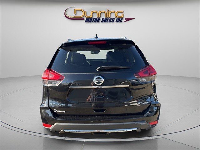 2017 Nissan Rogue SL photo 3