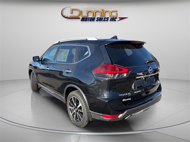 2017 Nissan Rogue SL photo 2
