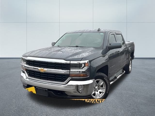 Used 2018 Chevrolet Silverado 1500 LT with VIN 3GCUKREC5JG284970 for sale in Cambridge, OH