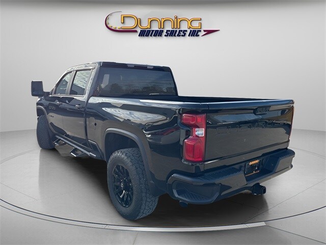 2021 Chevrolet Silverado 2500HD Custom photo 2