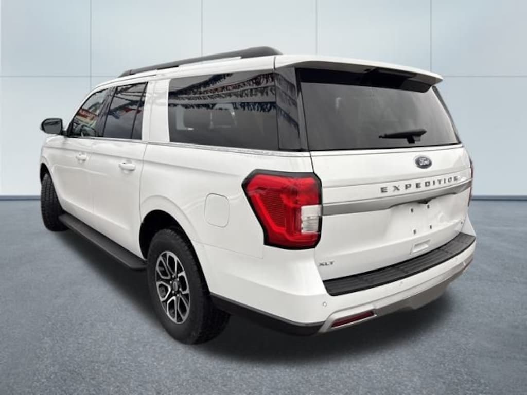 Used 2024 Ford Expedition Max XLT SUV