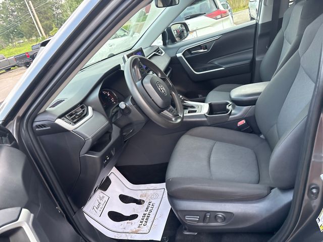 2024 Toyota RAV4 XLE - Photo 8