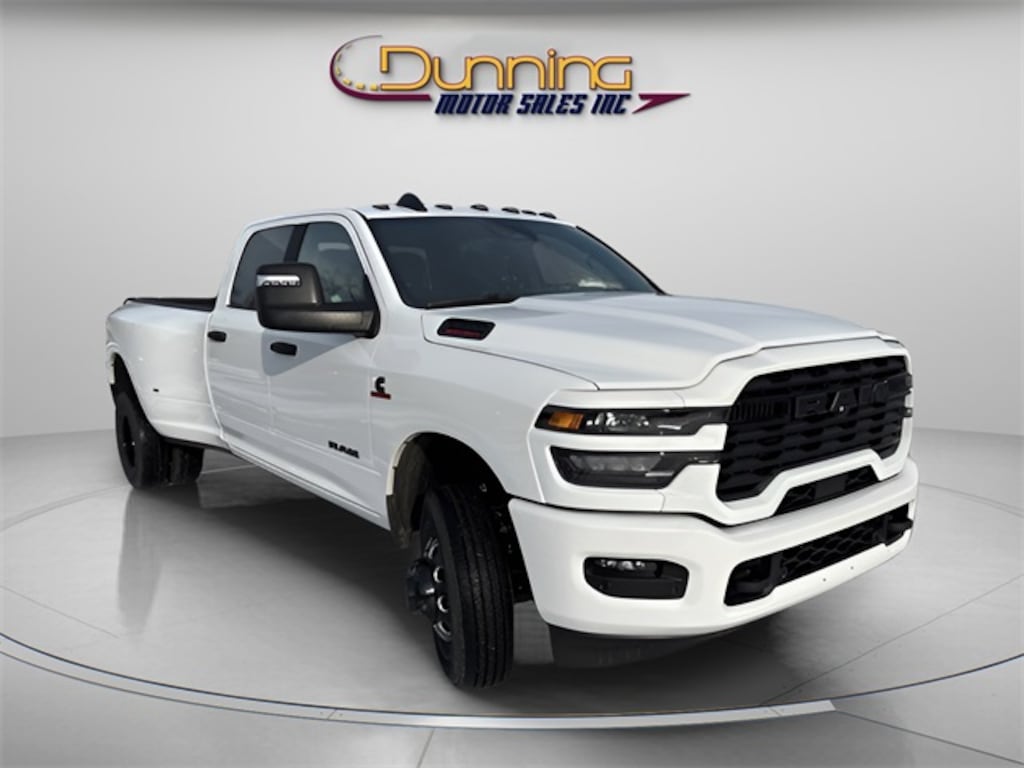 New 2026 Ram 3500 BIG HORN CREW CAB 4X4 8' BOX Pickup
