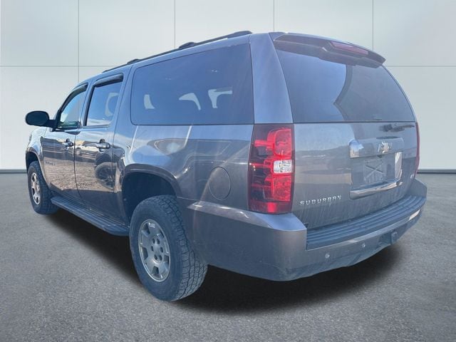 Used 2011 Chevrolet Suburban LS with VIN 1GNSKHE39BR250993 for sale in Cambridge, OH