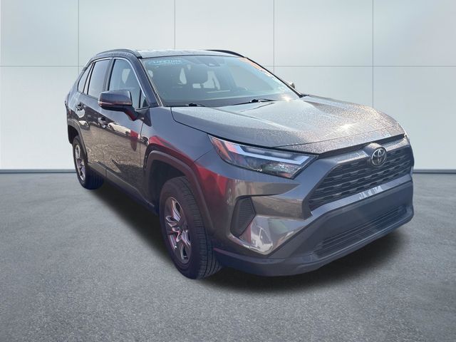 2024 Toyota RAV4 XLE - Photo 5