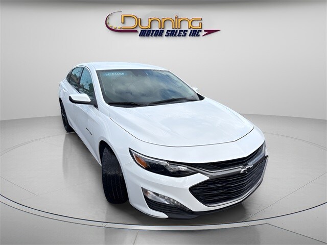 2024 Chevrolet Malibu 1LT photo 4