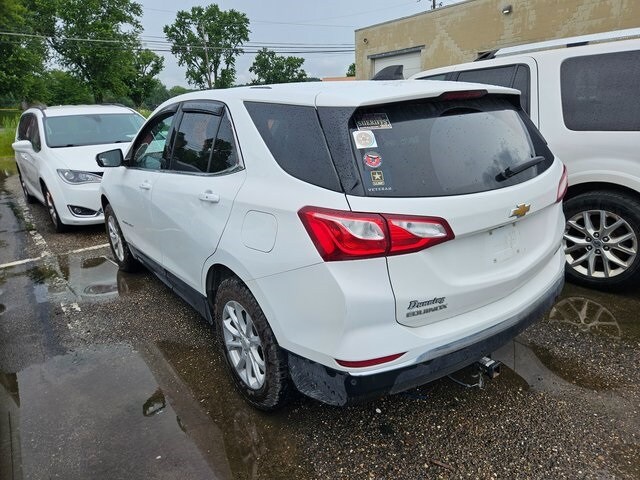 2018 Chevrolet Equinox LT photo 3