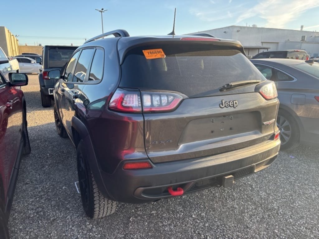 Used 2022 Jeep Cherokee Trailhawk SUV