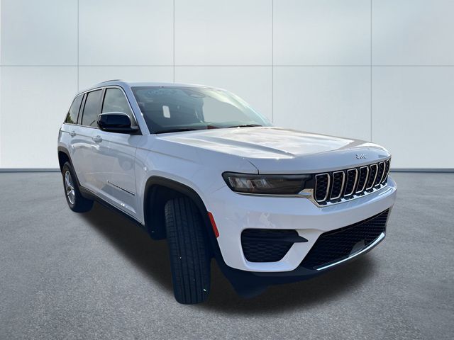 2023 Jeep Grand Cherokee Laredo - Photo 4