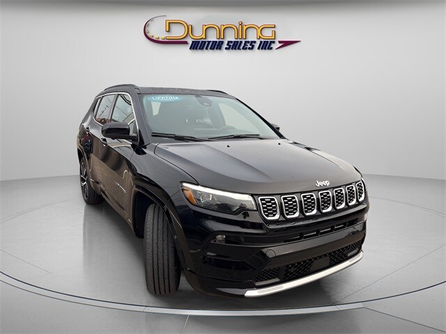 2024 Jeep Compass Limited photo 3