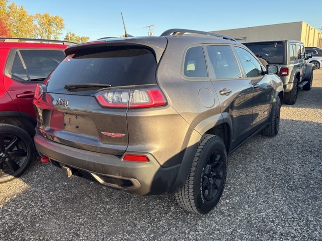Used 2022 Jeep Cherokee Trailhawk SUV
