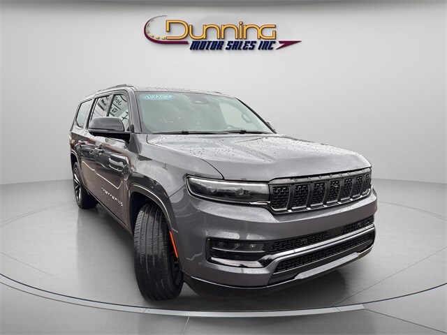 2025 Jeep Grand Wagoneer L II photo 3