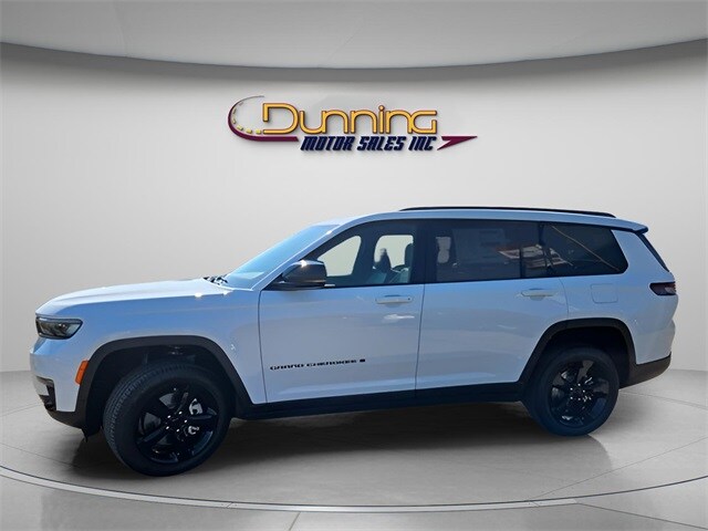 2025 Jeep Grand Cherokee Limited photo 2