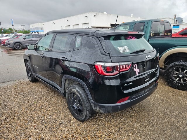 2020 Jeep Compass Sport photo 3