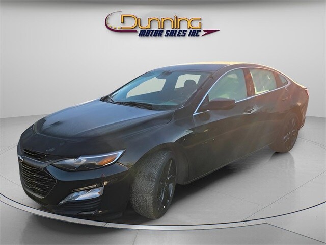 2024 Chevrolet Malibu 1LT photo 2
