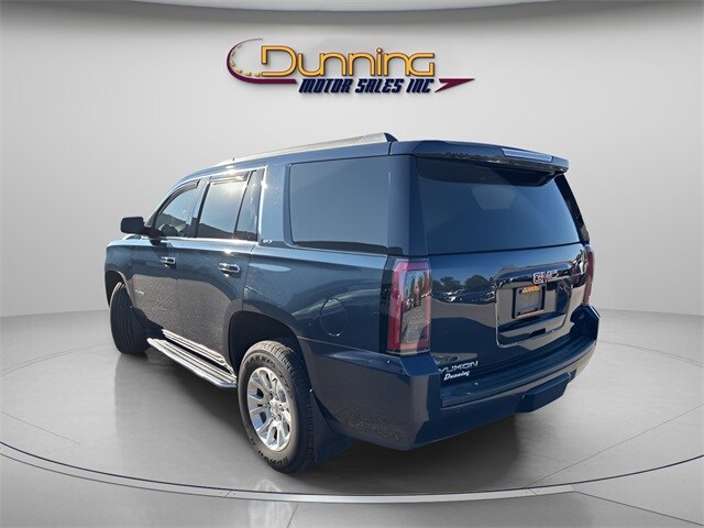 2017 Gmc Yukon SLT photo 2