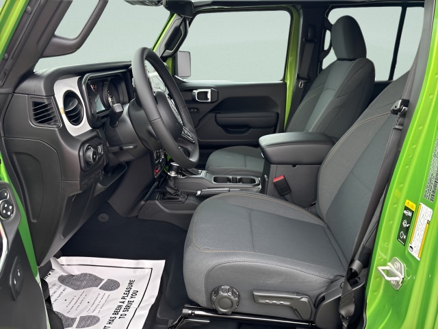 2025 Jeep Wrangler 4-Door Willys - Photo 9