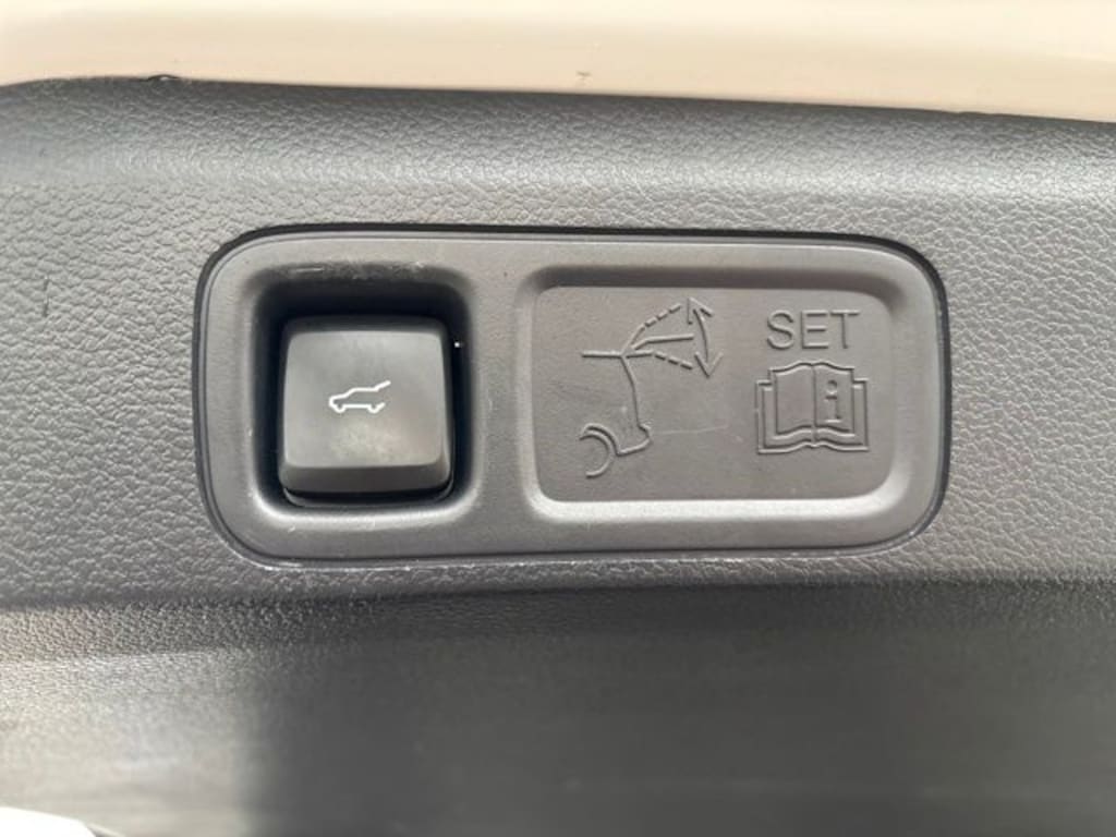 Used 2024 Ford Expedition Max XLT SUV