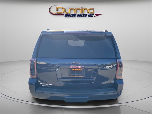 2017 Gmc Yukon SLT photo 3