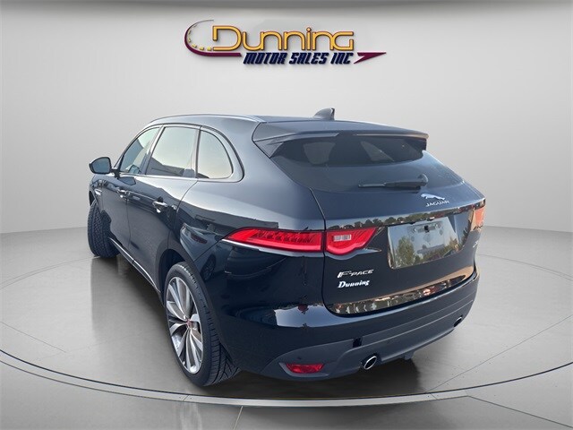 2018 Jaguar F-PACE R-Dynamic SE photo 2