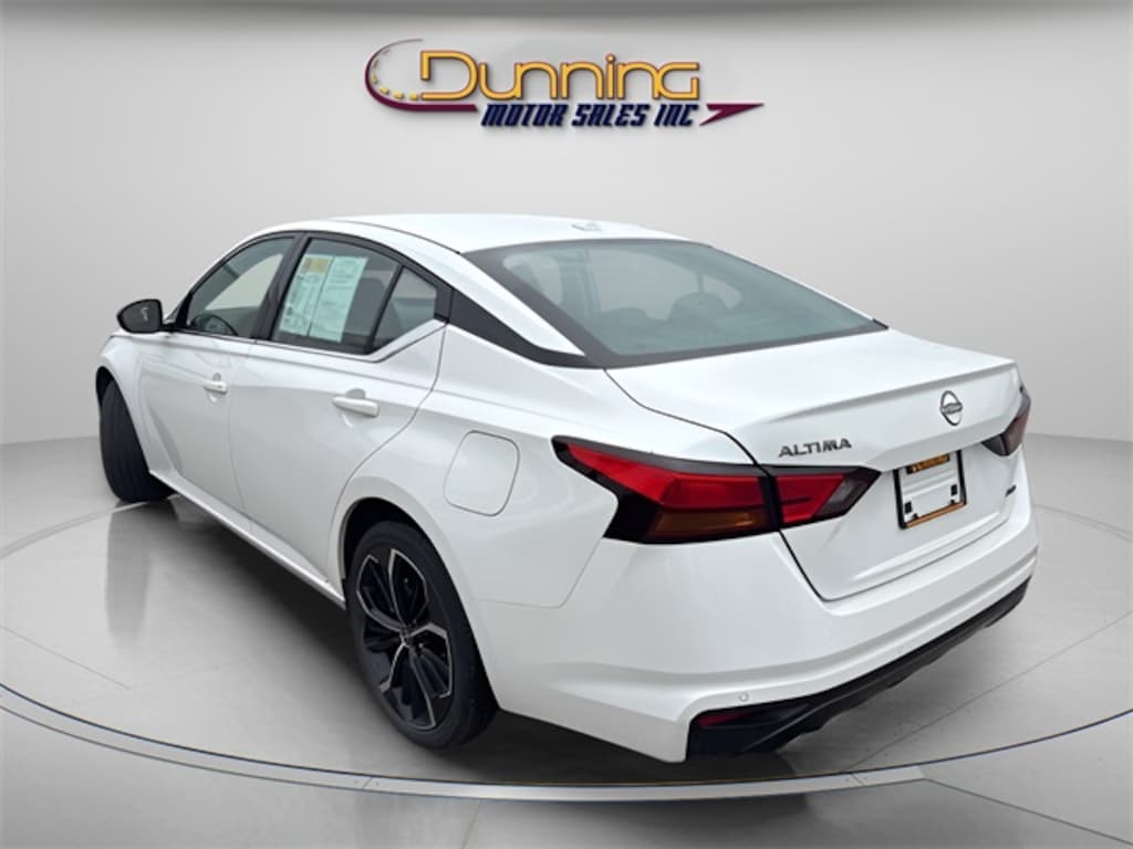 Used 2024 Nissan Altima 2.5 SR Sedan