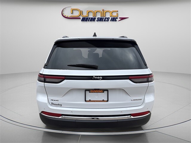 2023 Jeep Grand Cherokee Laredo photo 3