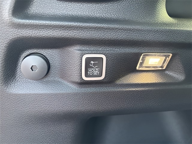 2025 Jeep Grand Cherokee Limited photo 4