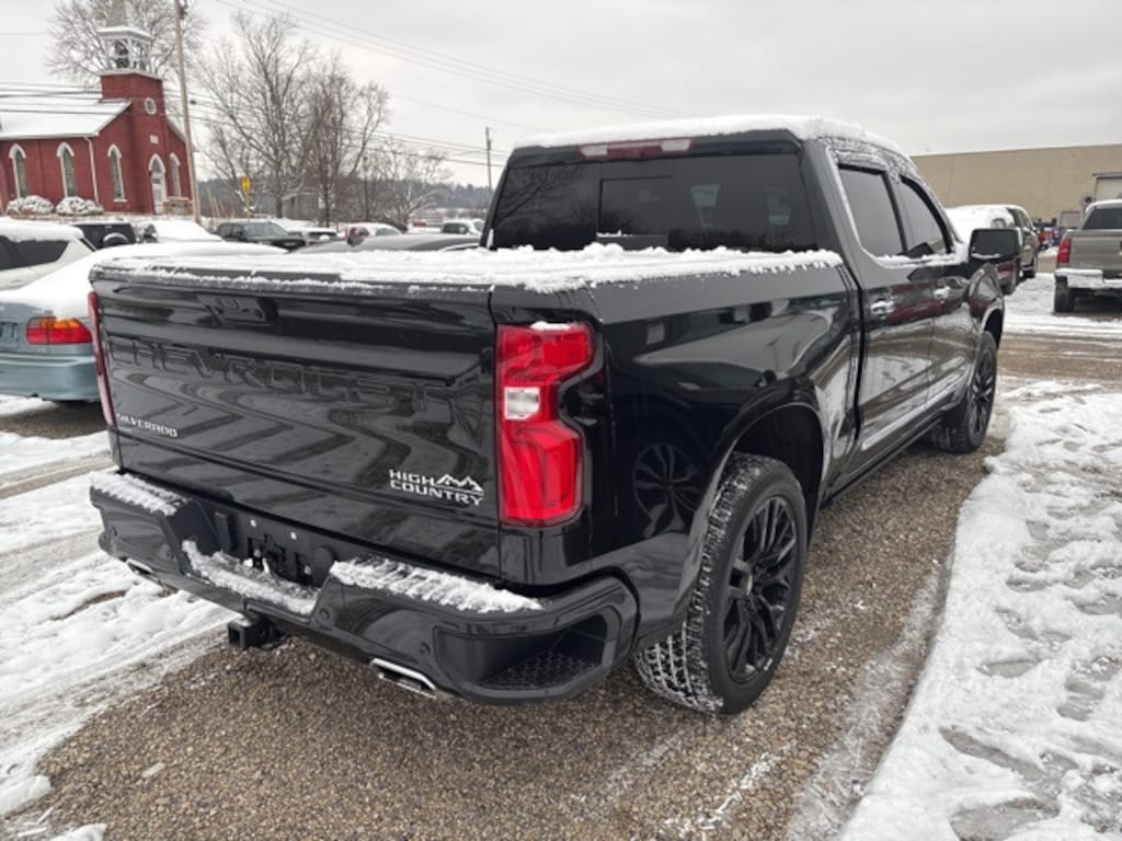 Used 2022 Chevrolet Silverado 1500 High Country Truck Crew Cab