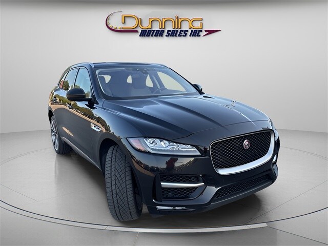 2018 Jaguar F-PACE R-Dynamic SE photo 4