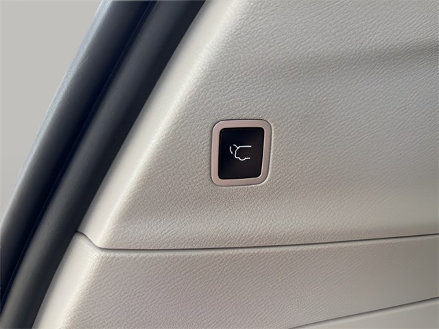 2021 Chrysler Pacifica Touring L photo 4