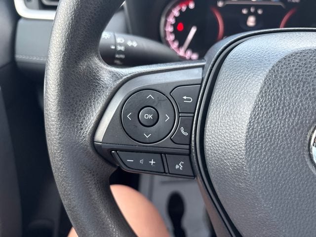 2024 Toyota RAV4 XLE - Photo 11