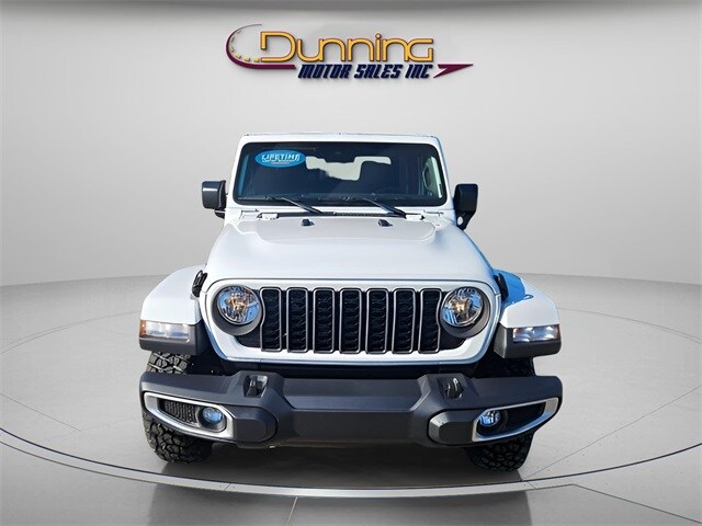 2025 Jeep Gladiator Sport photo 2