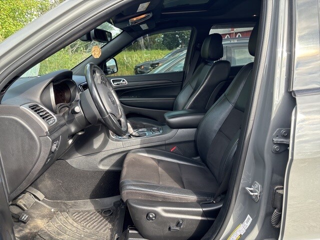 2020 Jeep Grand Cherokee Laredo photo 4