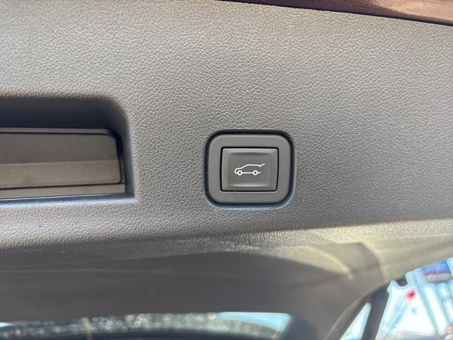 2025 Gmc Acadia Elevation photo 3