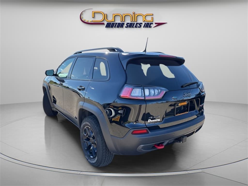 Used 2021 Jeep Cherokee Trailhawk SUV