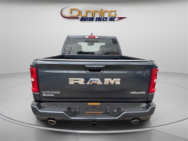 2025 Ram 1500 Laramie photo 3