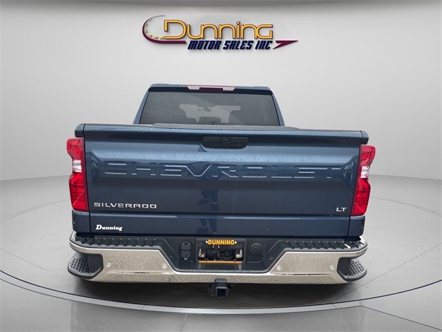 2022 Chevrolet Silverado 1500 LT photo 3