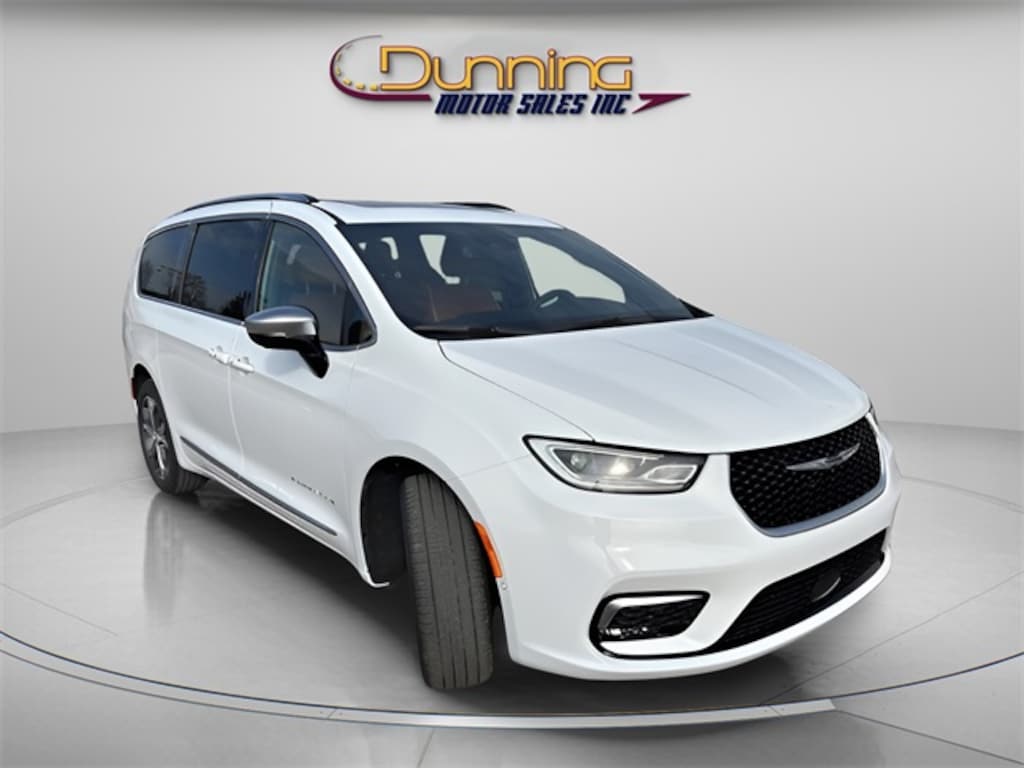 New 2026 Chrysler Pacifica PINNACLE AWD Passenger Van
